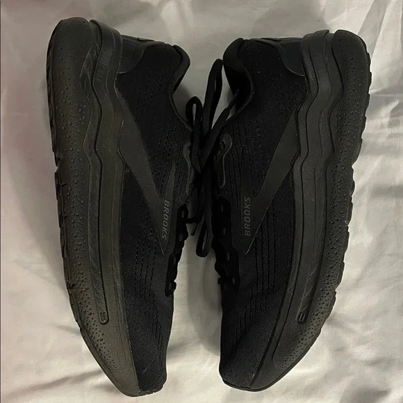 Brooks Black Ghost 2 Max - Picture 5 of 8